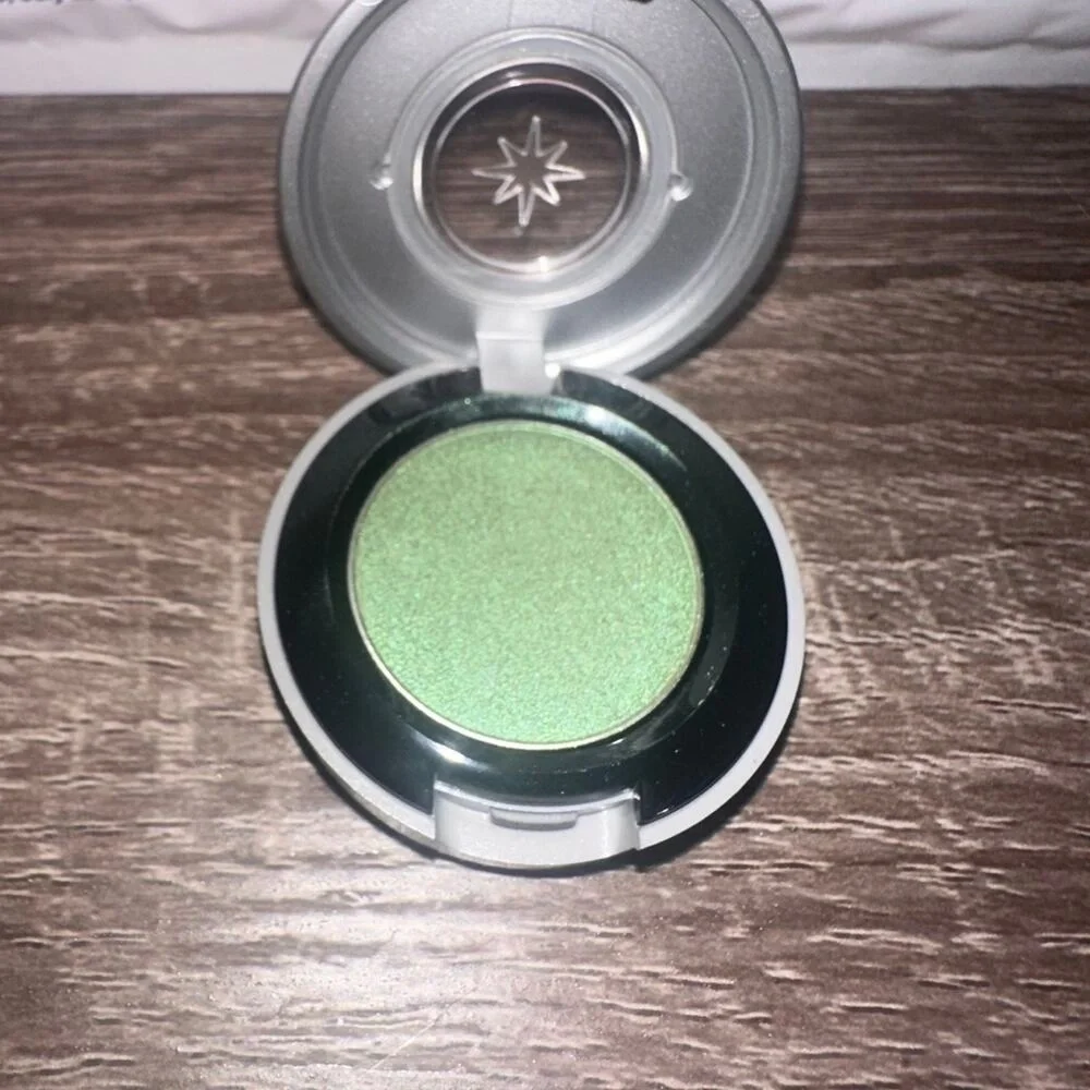 Urban‎ Decay eye shadow vert eyeshadow token